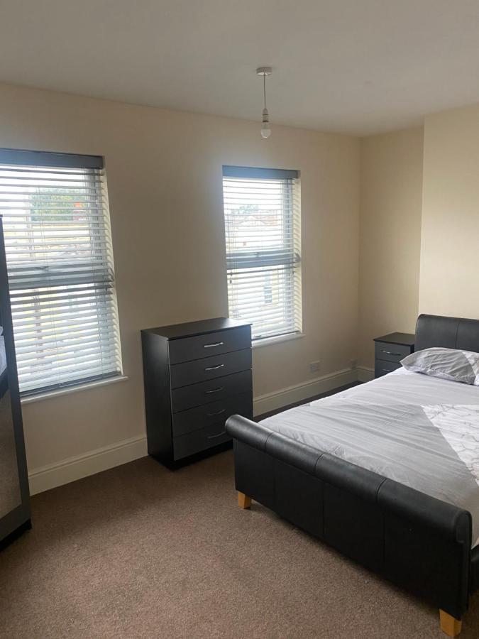Spacious 4 Bedroom House Near Stokes Croft!! Central!!! Bristol Eksteriør bilde