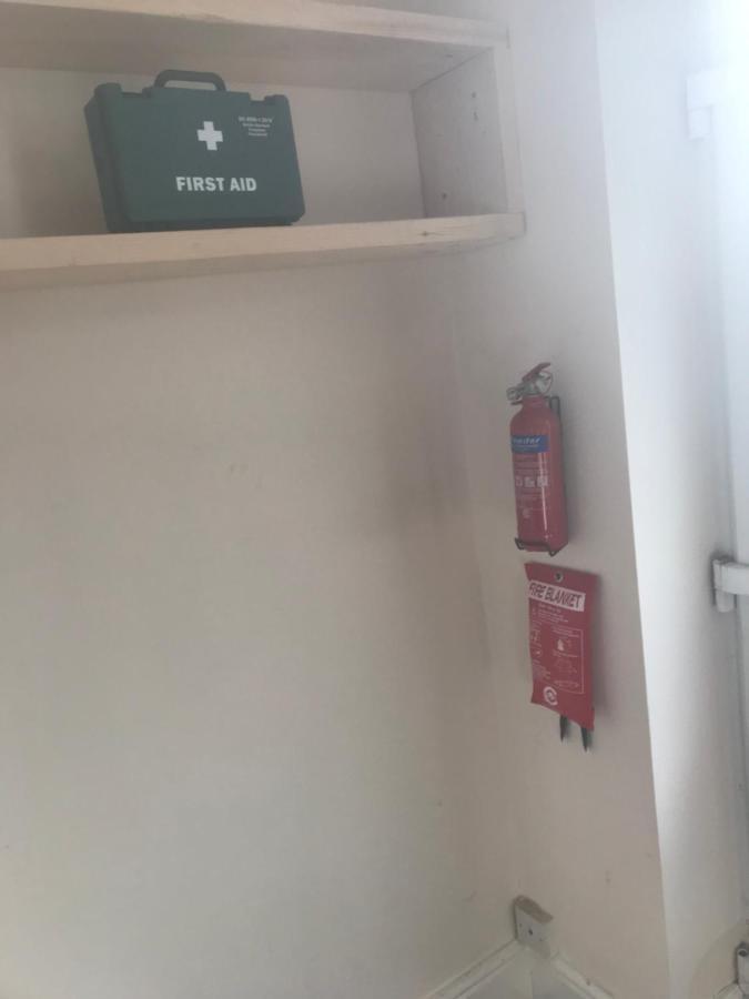 Spacious 4 Bedroom House Near Stokes Croft!! Central!!! Bristol Eksteriør bilde